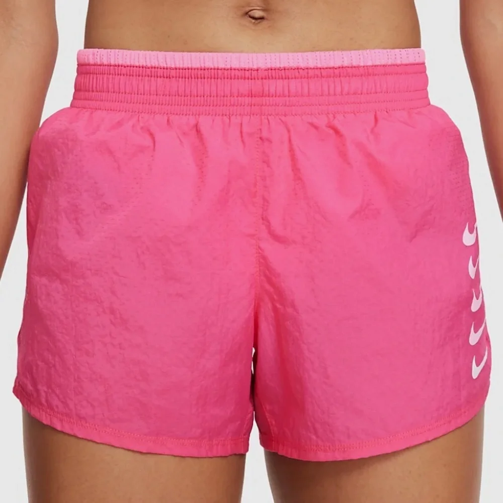 Nike Women’s Swoosh Run Shorts Athletic Short in Pink Glow Size XL